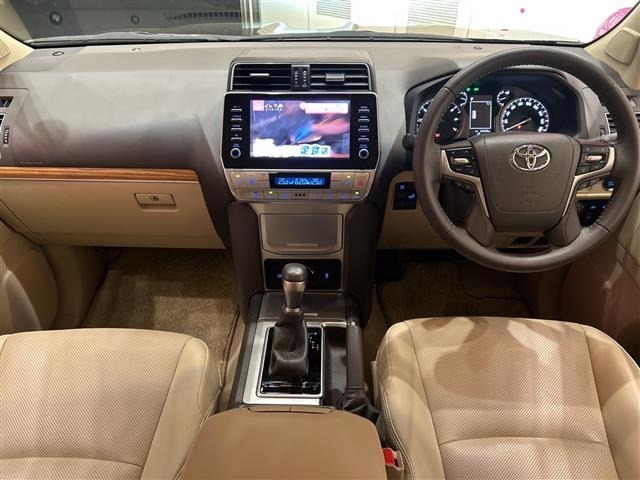 Toyota LAND CRUISER PRADO 2023 7167796-15