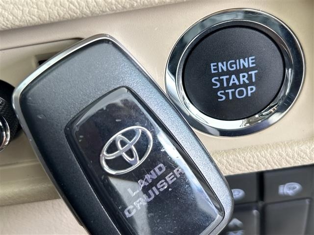 Toyota LAND CRUISER PRADO 2023 7167797-8