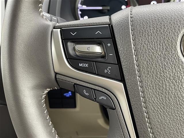 Toyota LAND CRUISER PRADO 2023 7168031-7