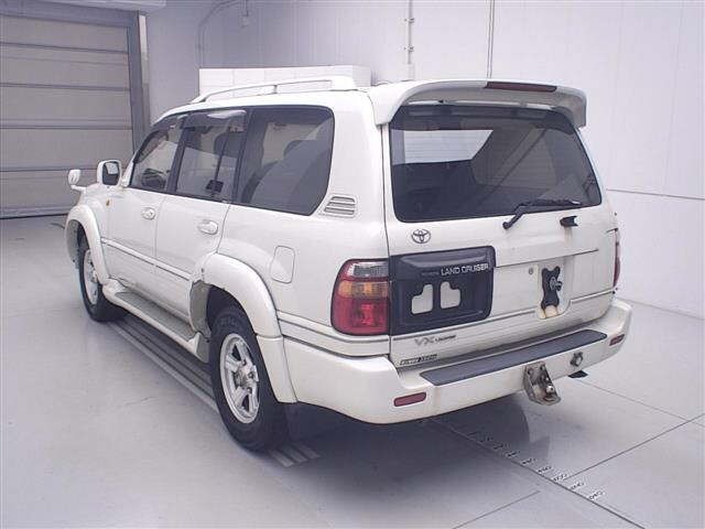 Toyota LAND CRUISER 2000 7173906-1