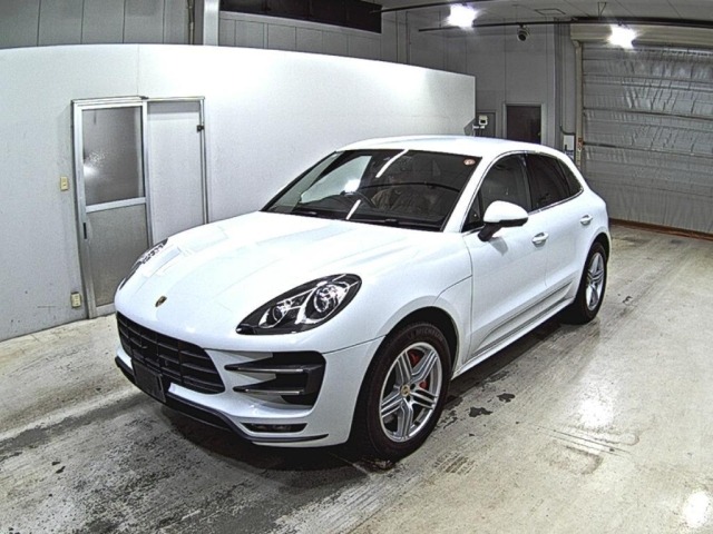 Porsche MACAN 2017 7168377-4