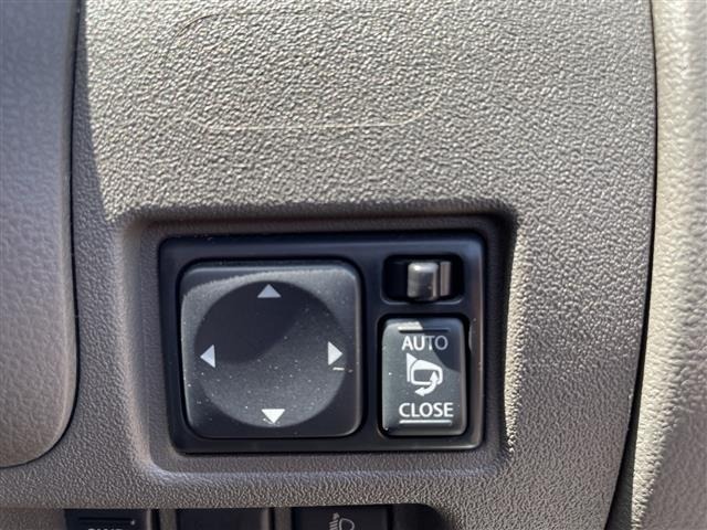 Nissan MARCH 2014 7179617-1