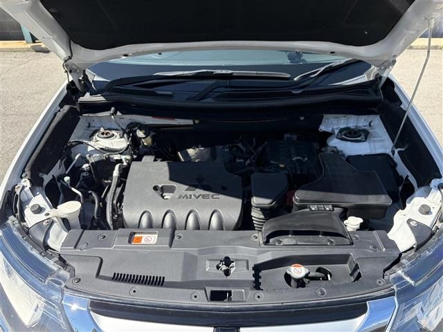 Mitsubishi OUTLANDER 2016 7182570-12