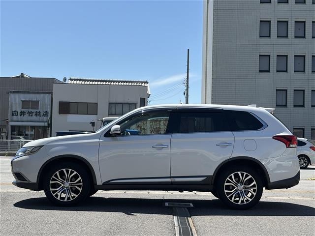 Mitsubishi OUTLANDER 2016 7182570-19