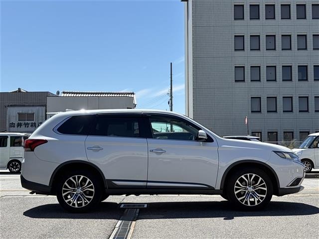 Mitsubishi OUTLANDER 2016 7182570-21