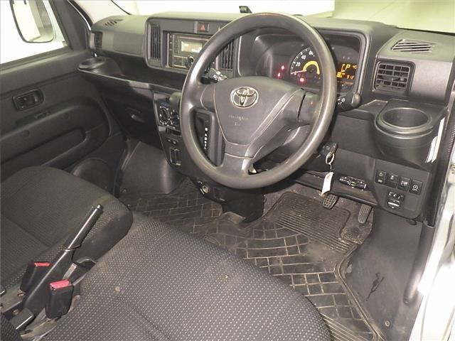 Toyota PIXIS VAN 2017 7175992-3