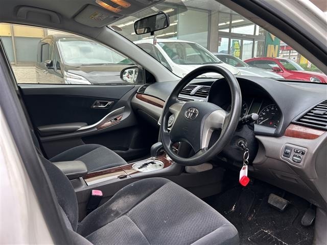 Toyota PREMIO 2014 7174985-20