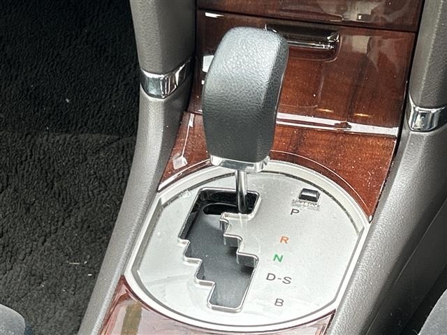 Toyota PREMIO 2014 7174985-25
