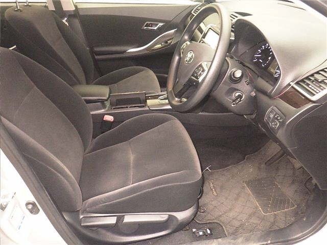Toyota PREMIO 2019 7175058-5
