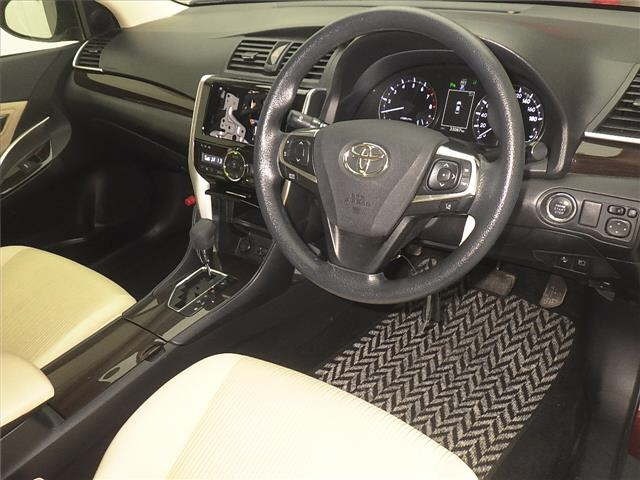 Toyota PREMIO 2019 7175093-3