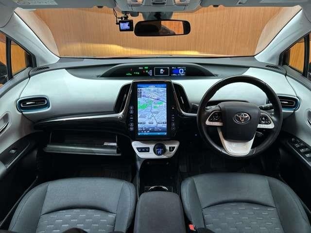 Toyota PRIUS PHV 2017 7178145-14