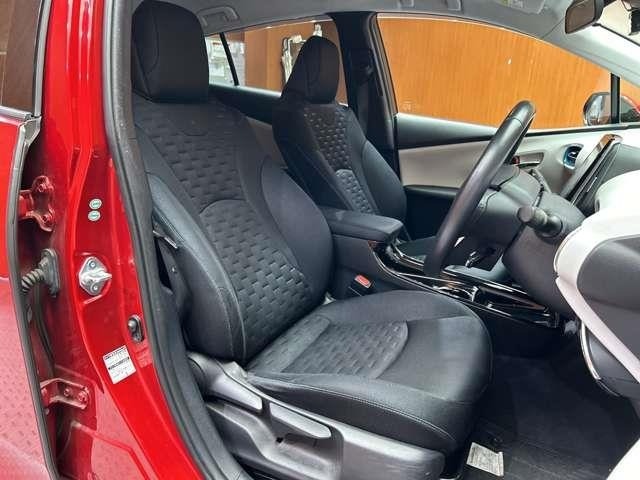 Toyota PRIUS PHV 2017 7178145-16