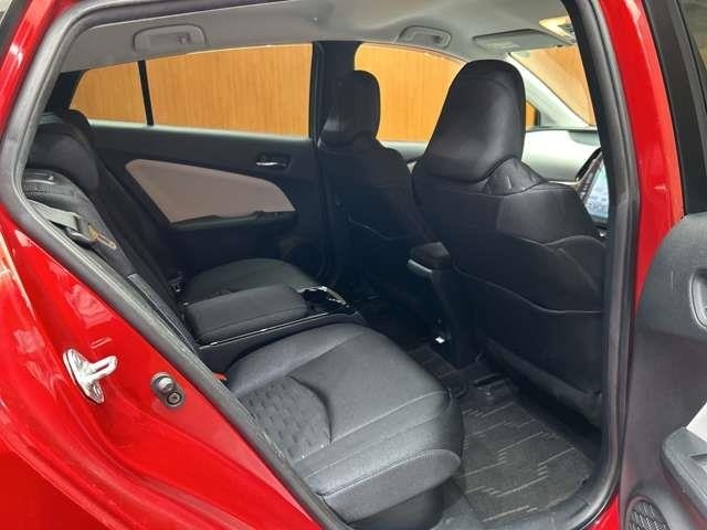 Toyota PRIUS PHV 2017 7178145-17