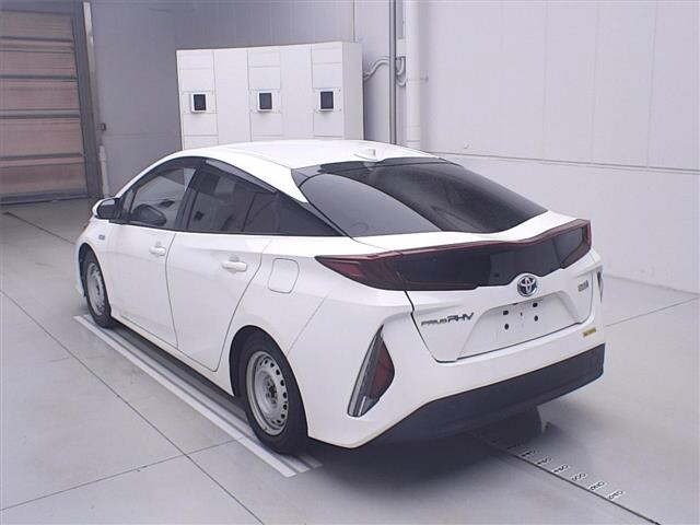 Toyota PRIUS PHV 2017 7178228-1