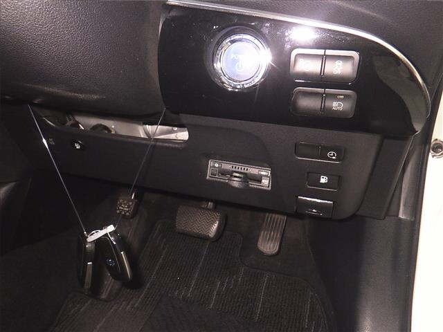 Toyota PRIUS PHV 2017 7178243-8