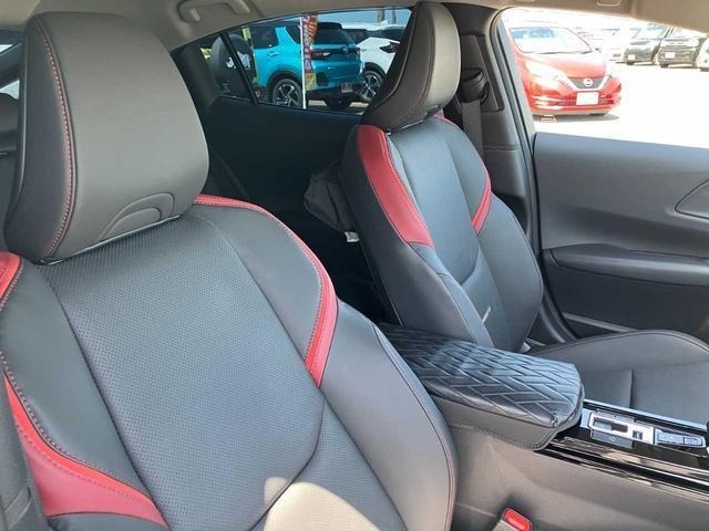 Toyota PRIUS 2024 7172748-25