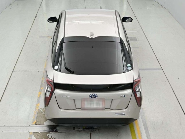 Toyota PRIUS 2017 7172848-8