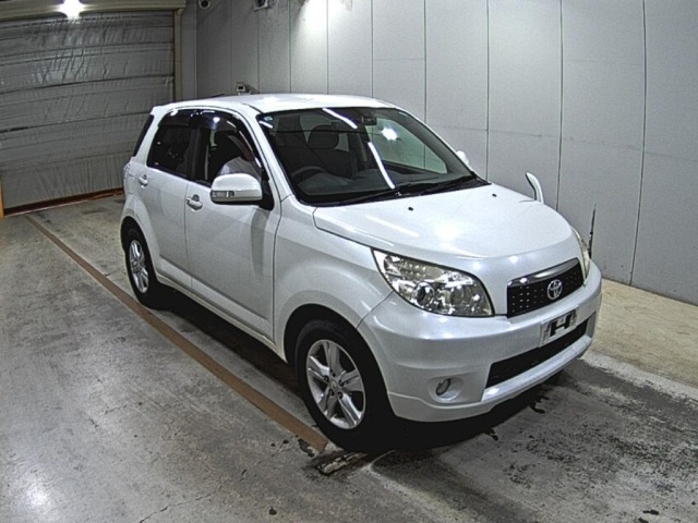 Toyota RUSH 2013 7180256-0