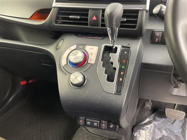 Toyota SIENTA 2021 7182397-7