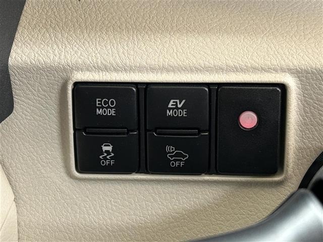 Toyota SIENTA 2017 7182457-7
