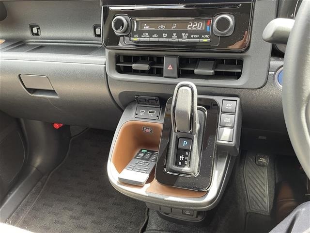 Toyota SIENTA 2022 7182488-1