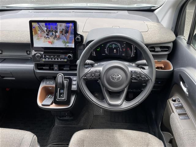 Toyota SIENTA 2022 7182488-17