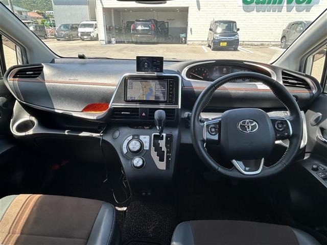 Toyota SIENTA 2021 7182513-14