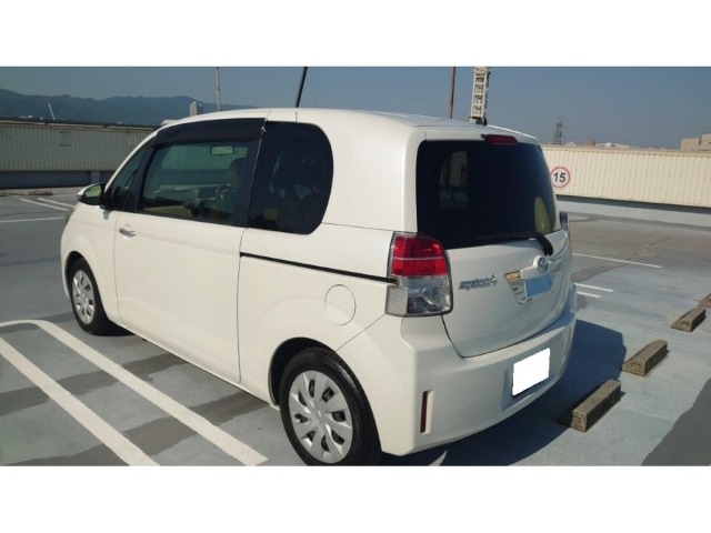 Toyota SPADE 2013 7179233-1