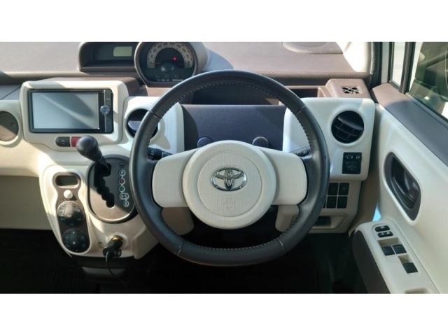 Toyota SPADE 2013 7179233-16