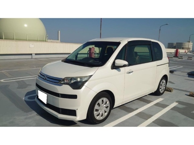 Toyota SPADE 2013 7179233-2