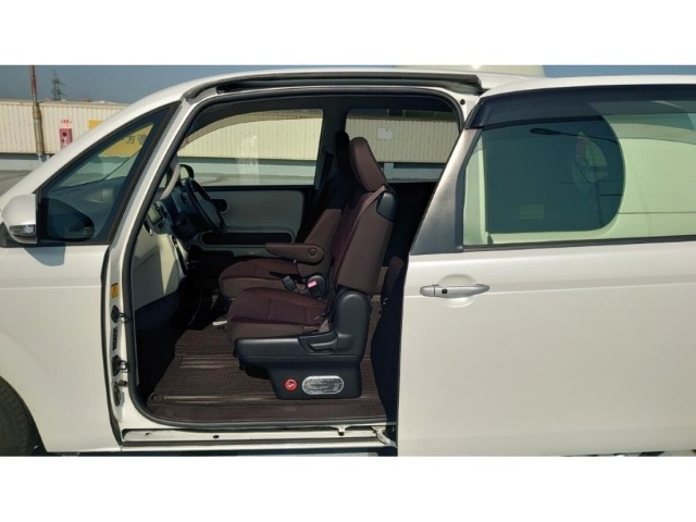 Toyota SPADE 2013 7179233-20