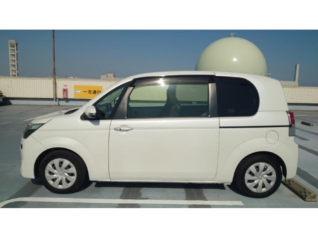 Toyota SPADE 2013 7179233-3
