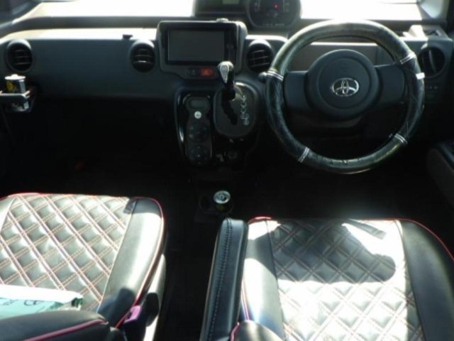 Toyota SPADE 2013 7179272-3