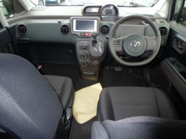 Toyota SPADE 2013 7179273-3