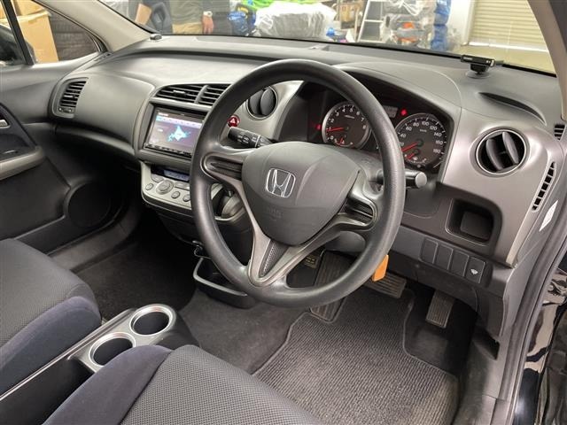 Honda STREAM 2008 7182340-2