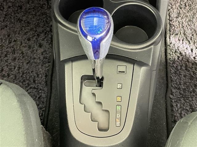 Toyota AQUA 2016 7205200-6