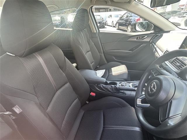 Mazda AXELA 2017 7190111-4