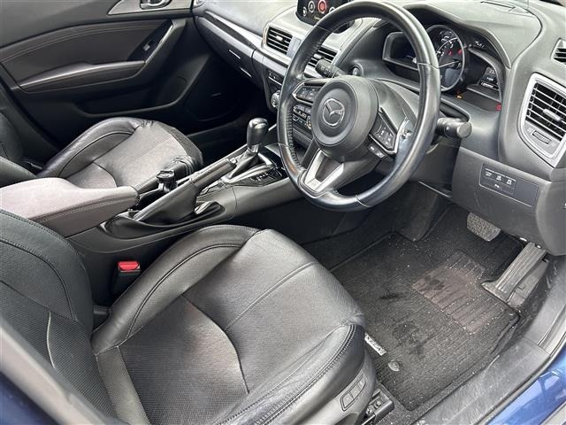 Mazda AXELA 2017 7190126-2