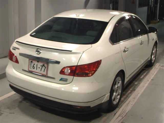 Nissan BLUEBIRD SYLPHY 2011 7185130-5