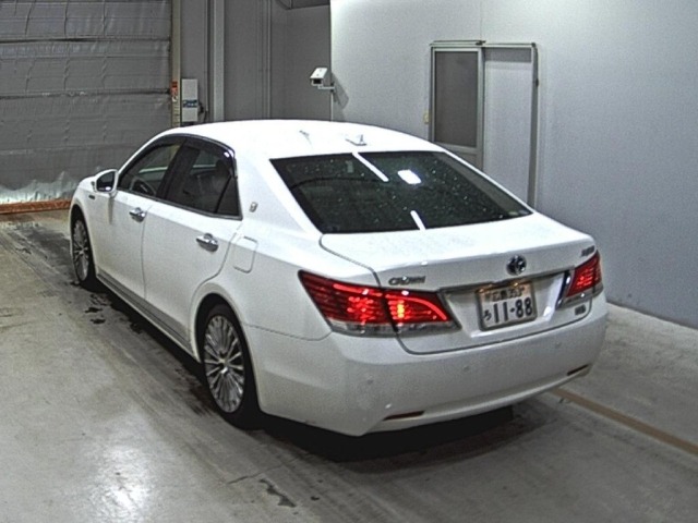 Toyota CROWN MAJESTA 2013 7183848-1