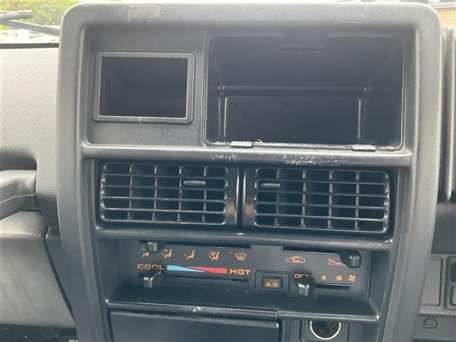 Suzuki JIMNY 1995 7184818-7