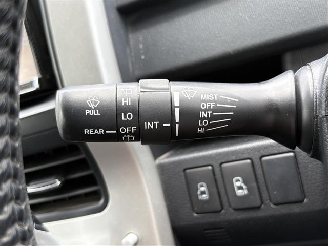 Toyota NOAH 2011 7205658-1