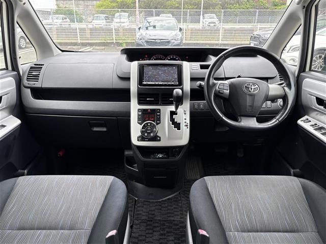 Toyota NOAH 2011 7205658-14