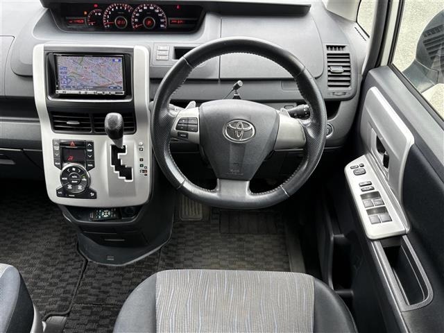 Toyota NOAH 2011 7205658-15