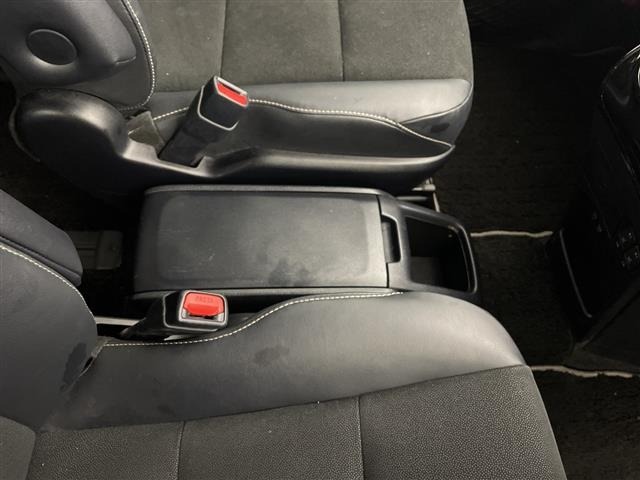 Toyota NOAH 2018 7206017-4
