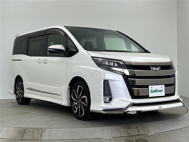 Toyota NOAH 2017 7206063-0