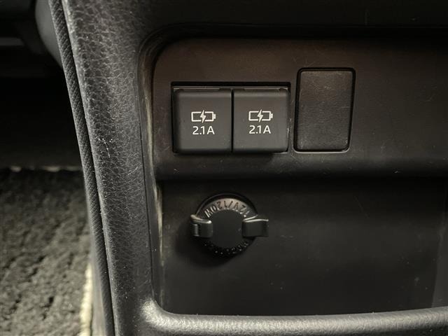 Toyota NOAH 2021 7206064-11