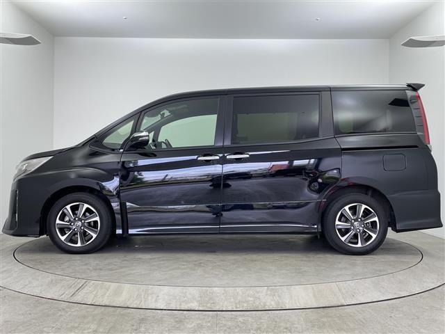 Toyota NOAH 2021 7206064-2