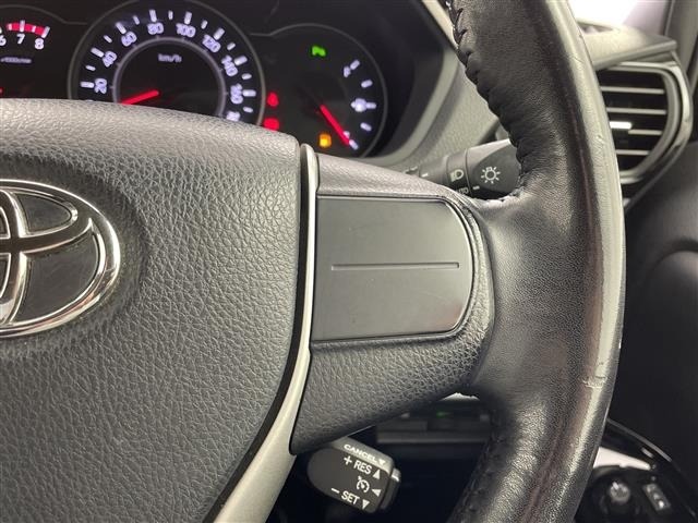 Toyota NOAH 2021 7206064-7