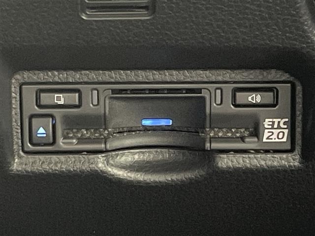 Toyota NOAH 2022 7206073-1